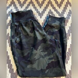 Old Navy Women’s  Green Camouflage Joggers